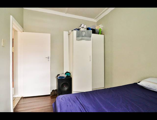2 BEDROOM APARTMENT FOR SALE IN GQEBERHA CENTRAL